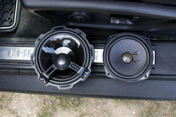 2005 chevy store trailblazer door speakers